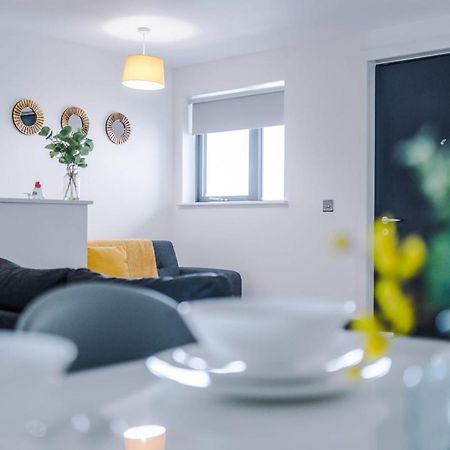Central Liverpool Apartment Bagian luar foto