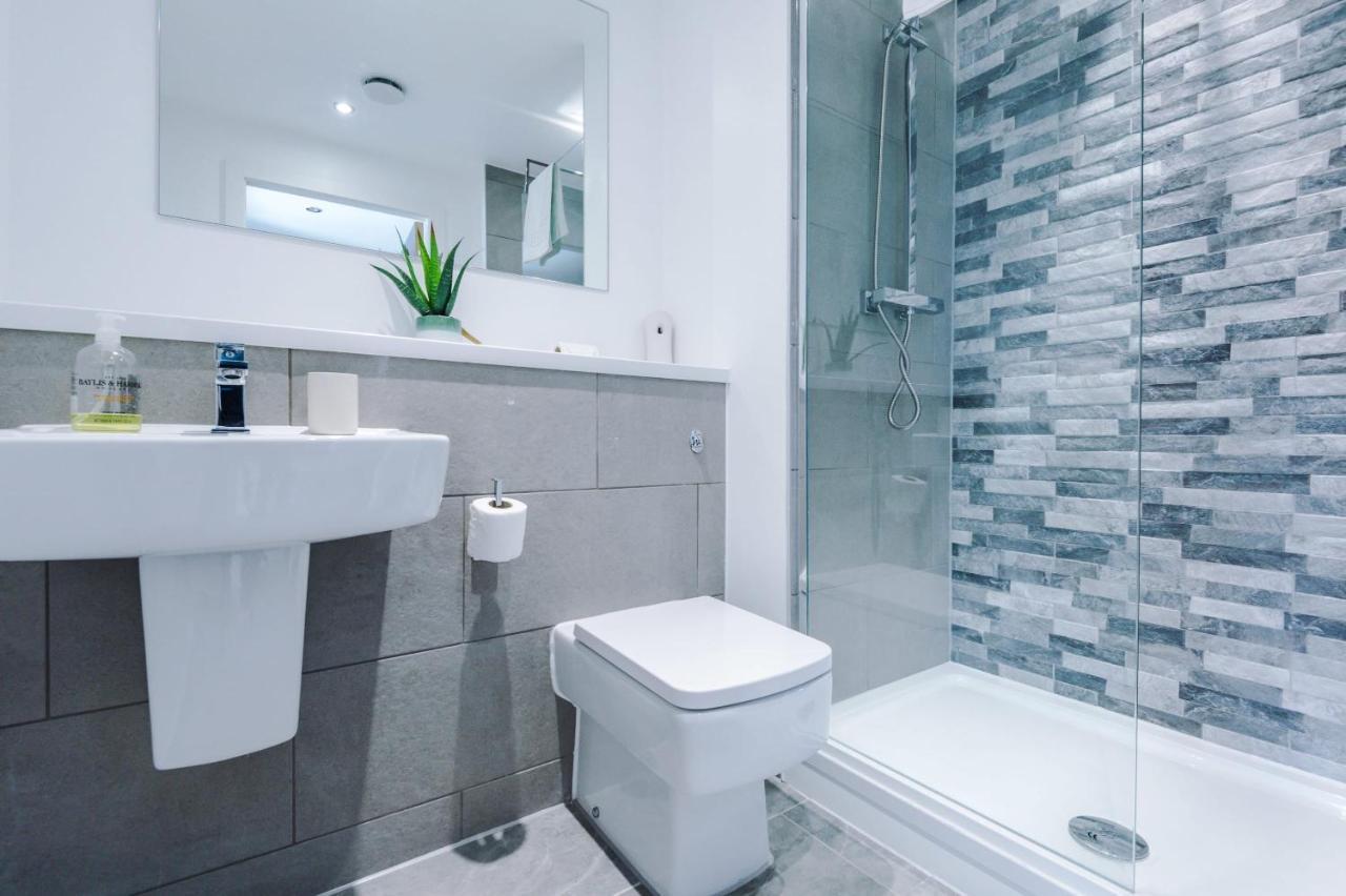 Central Liverpool Apartment Bagian luar foto